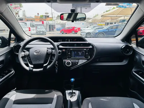 Toyota Prius 2021