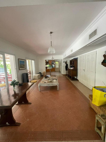 Casa En Venta En Country Los Puentes, Lujan