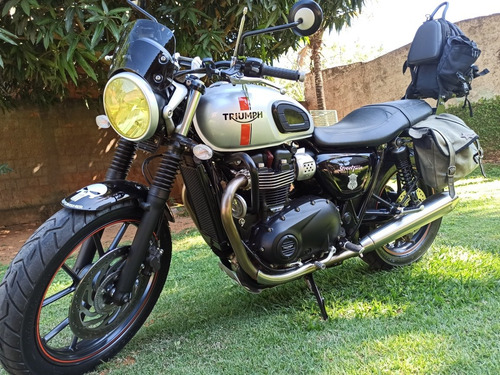 Triumph Street Twin