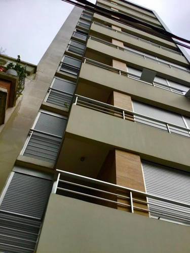 Apartamento De 1 Dormitorio Con Patio , A Estrenar