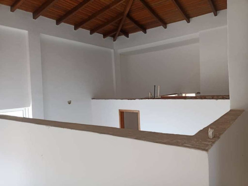 Imagen 6 de 16 de En Venta Town House Playa El Angel. Playa Moreno. Pampatar.