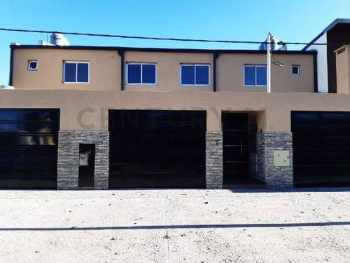 Imagen 1 de 18 de 133 Entre 70 Y 71 . Duplex En Venta, Los Hornos.-