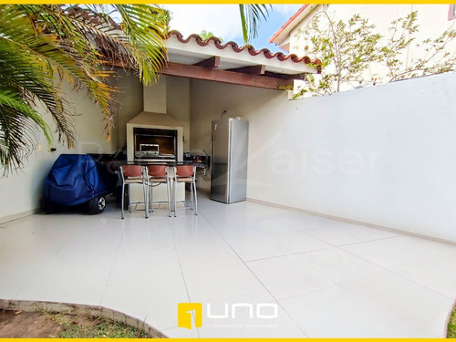 Imagen 11 de 17 de Linda Casa En Venta, Condominio Jardines Del Urubo