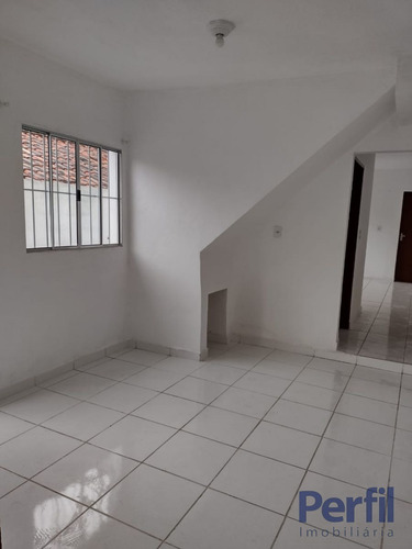 Imagem 5 de 10 de Casas - 2 Dormitórios - 2489