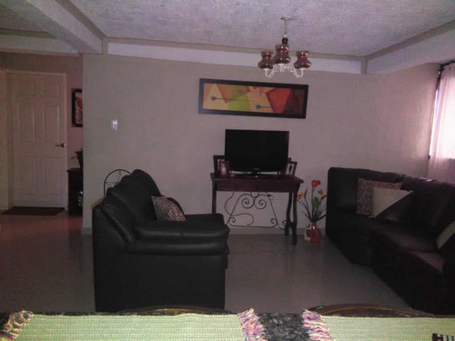 Casa En Venta Los Teques, La Lagunetica