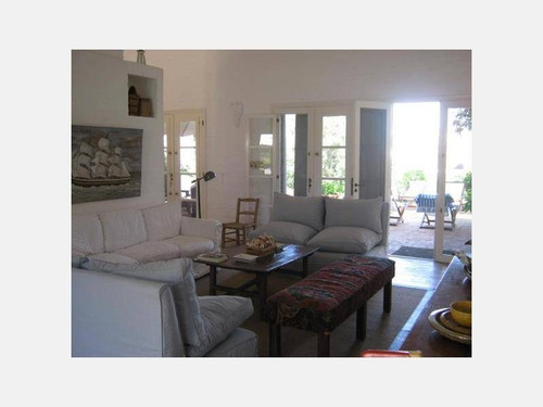 Imagen 7 de 10 de Id 1769 - Muy Buena Residencia En Rincón Del Indio, Con 4500 Mt2 De Parque.