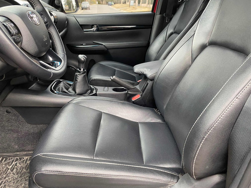Toyota Hilux 2.8 Cd Srx 177cv 4x4