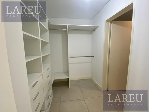 Departamento Con Jardin De 2 Dormitorios En Venta En Vilahaus, Pilar