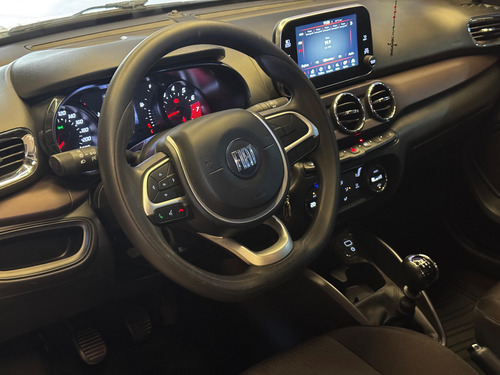 Fiat Cronos 1.8 16v Precision