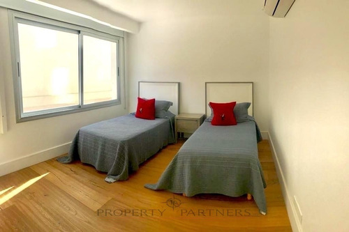 Imagen 12 de 12 de Excepcional Apartamento Frente Al Puerto, Terraza Con Piscin