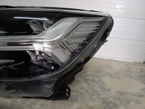 Farol Volvo Xc40 Esquerdo C/módulo Led 2018/19/20/21/22 Filé (Usado)