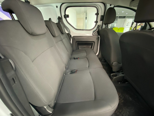 Imagen 22 de 25 de Renault Kangoo Confort 1.5 5 Asientos Stock Disponibl