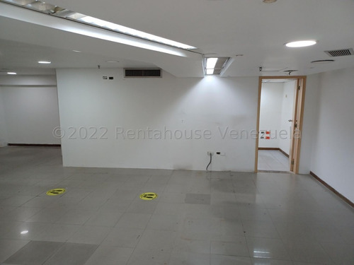 Imagen 3 de 15 de Local De 134m2 En Alquiler En El C.c. Galerias Ávila En San Bernardino / Carolina Garayburu 04123188826 / 23-11768