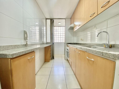 Departamento En Arriendo De 2d 2b+b+e En Macul