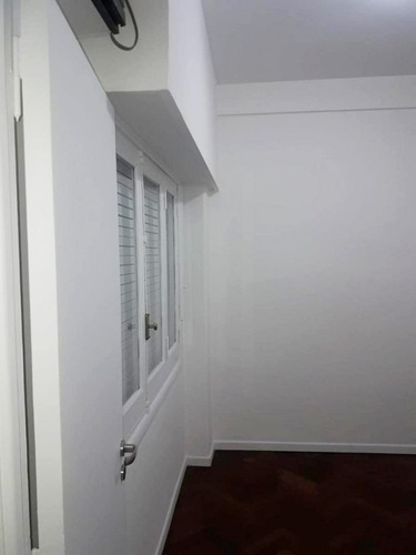 Imagen 2 de 7 de Venta Departamento 2 Ambientes Zona De Almagro Luminoso