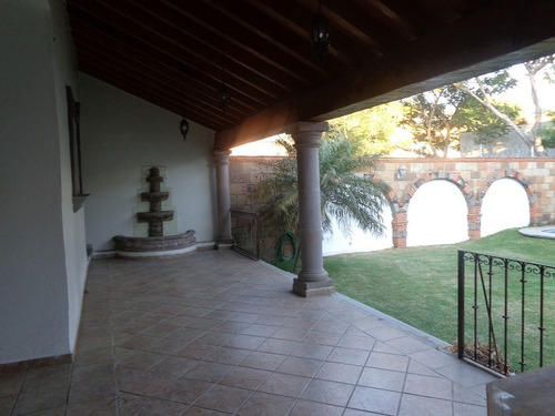 Casa En Renta Fraccionamiento Privado, En Lomas De Atzingo, Cuernavaca