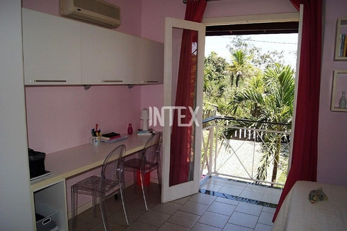 Imagem 24 de 30 de Casa Maravilhosa Dentro De Condominio De Lotes Grandes 1830m², Composto Por Casa Principal Com 3 Quartos (2 Suítes) E Anexo. - Ca00474 - 69414081