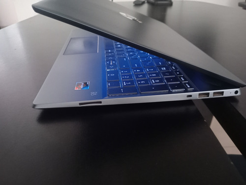 Laptop Hp Pavilion Amd Ryzen 7 (Usado)