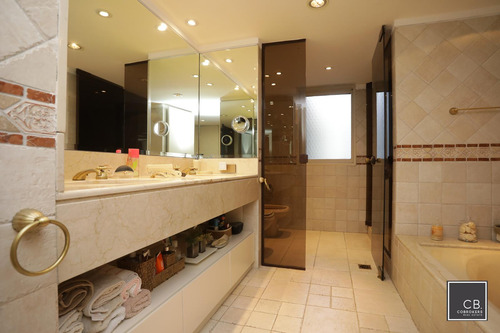 Venta De Piso Av Del Libertador