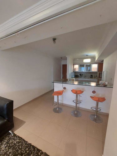Imagen 3 de 11 de Naguanagua, Res. Las Brisas, 3 Habitaciones, 2 Baños, 2 P/e