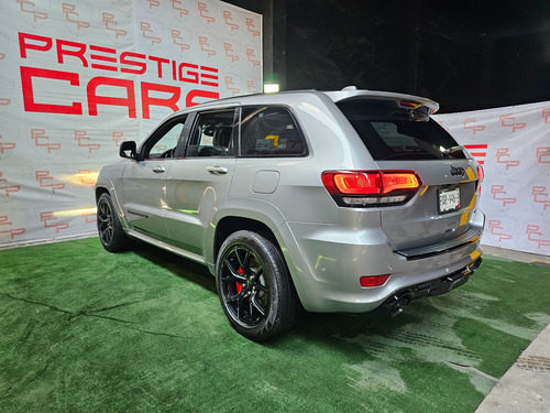 Jeep Grand Cherokee 6.4 Srt-8 At