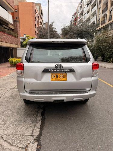 Toyota 4Runner 4.0 Sr5