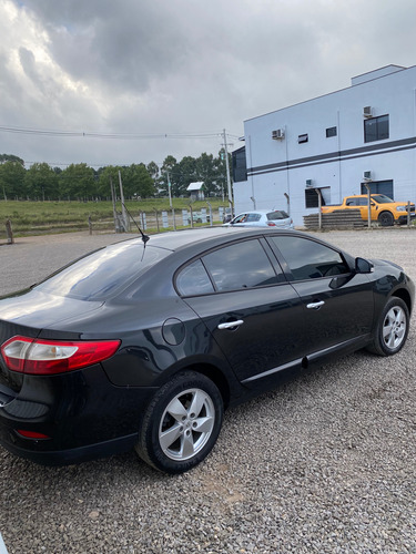 Renault Fluence 2.0 Dynamique Hi-flex 4p