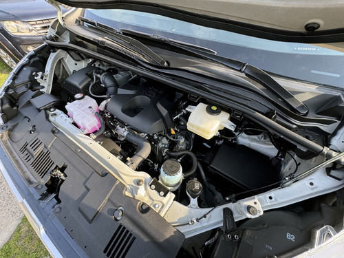 Toyota Hiace 2.8 Tdi Furgón 6at L1h1 3a 4p