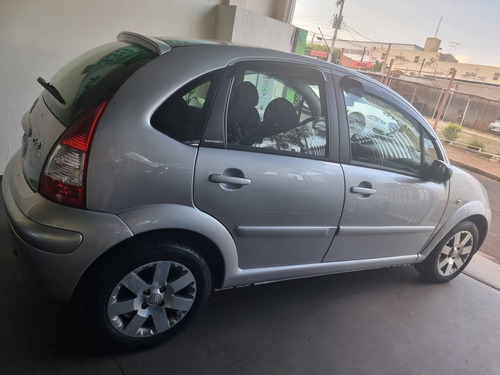 Imagem 8 de 10 de Citroën C3 1.6 Solaris 16v Flex 4p Automático