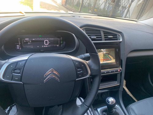 Imagen 5 de 6 de Citroën C4 Lounge 2020 1.6 Hdi 115 Feel Pack
