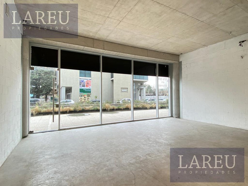 Local En Alquiler De 90m2, Officia Pilar Work