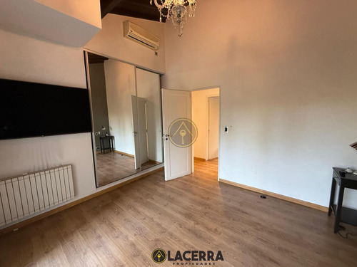 Venta De Casa En El Bajo De San Isidro