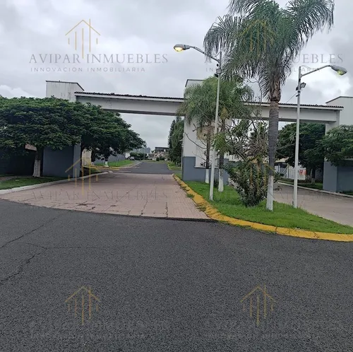 Casa En Venta En Jalisco, Peña De Bernal, La Arbolada, Fracc. Las Luces. (atg054)