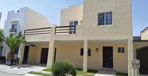 Casa A Precio De Remate En Nuez De Macadamia, Paseo De Los Nogales, Chihuahua Cd. Juárez. Arf