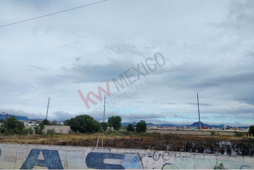 Terreno A 100 Metros De La Carretera Pachuca-sahagún Por La Salida De Chavarría.