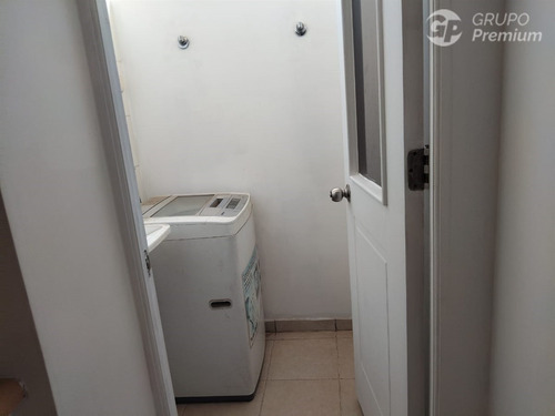 Departamento De 2d, Est. Y Bodega En Venta En Independencia