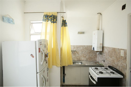 Departamento En Venta De 2 Dormitorios En La Plata
