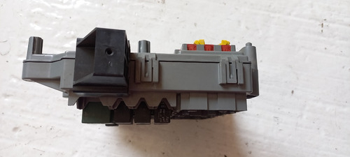 Porta Fusibles De Jeep Liberty Modelo 2006 (Usado)