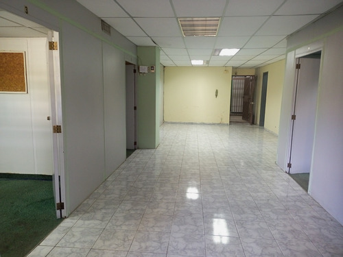 Imagen 4 de 12 de Local En Venta. ¿deseas Hacer Una Excelente Inversión? En Pleno Centro De Alta Vista, En Puerto Ordaz , Oportunidad Única Al Mejor Precio
