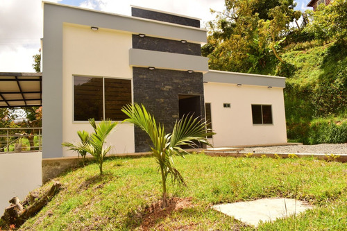 Hermosa Casa Moderna En San Vicente