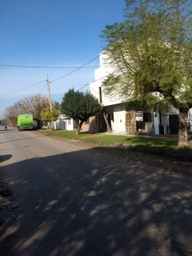 Imagen 5 de 8 de Venta De Casa A Refaccionar En La Plata.