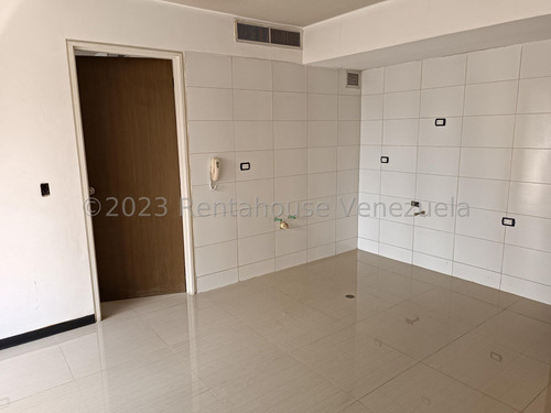 Rf Apartamento En Venta En La Candelaria Semiremodelado