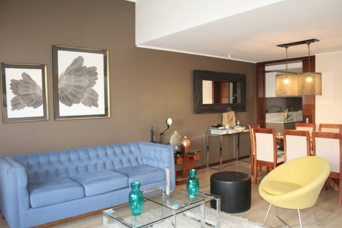 Triplex Con Amplios Espacios Y Modernas Comodidades