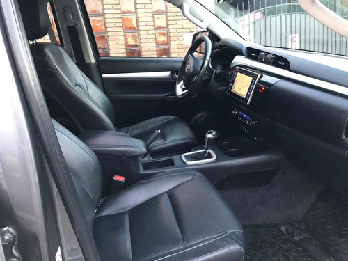 Toyota Hilux 2.8 Cd Srv 177cv 4x4 At 2016