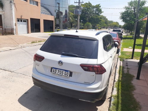 Imagen 4 de 5 de Volkswagen Tiguan Allspace 2019 1.4 Tsi Trendline 150cv Dsg