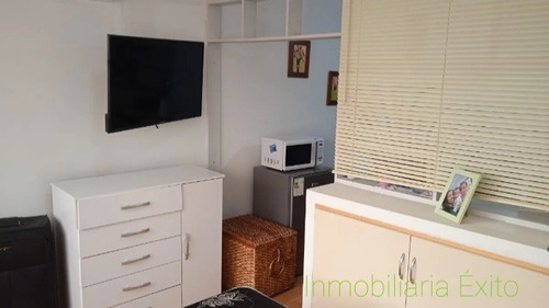 Imagen 9 de 20 de Vendo Monoambiente 29m2, Centro De Mvd Piso 9. G.c $ 3.500