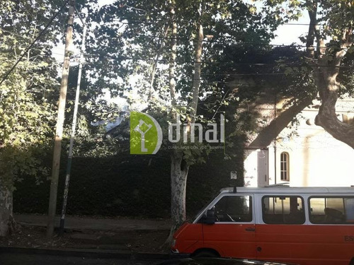 Imagen 10 de 16 de Casa 5 Ambientes Con Parque Y Entrada Para Auto