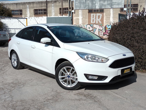 Ford Focus III 1.6 Sedan S