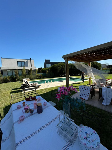 Casa Quinta En Alquiler En El Cantón, Escobar, G.b.a. Zona Norte