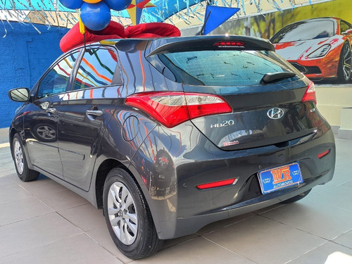 Imagem 4 de 8 de Hyundai Hb20 Comfort 1.0 2015 4p